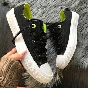 NWOB CONVERSE ALL-Star 2 Womens Size 5